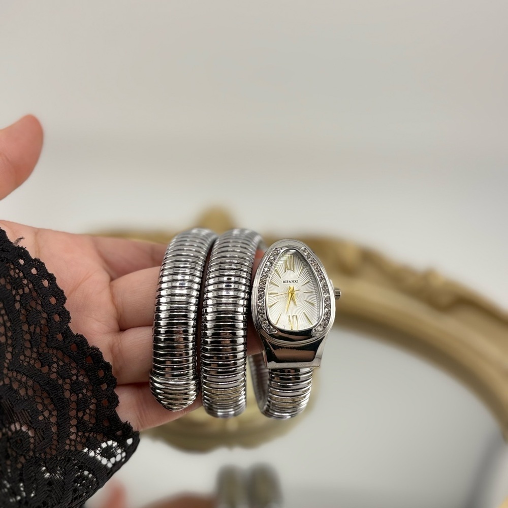 ✨ Serpenti Wrap Bracelet Watch – Silver Tone / White Dial ✨ - Picture 5 of 9